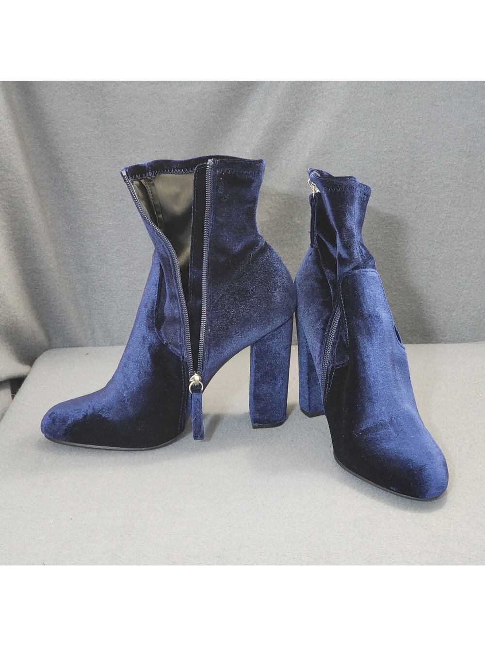 Steve Madden Womens Ankle Boots Booties 7.5 Edit Blue Velvet Side Zip 4" Heel - Picture 1 of 14